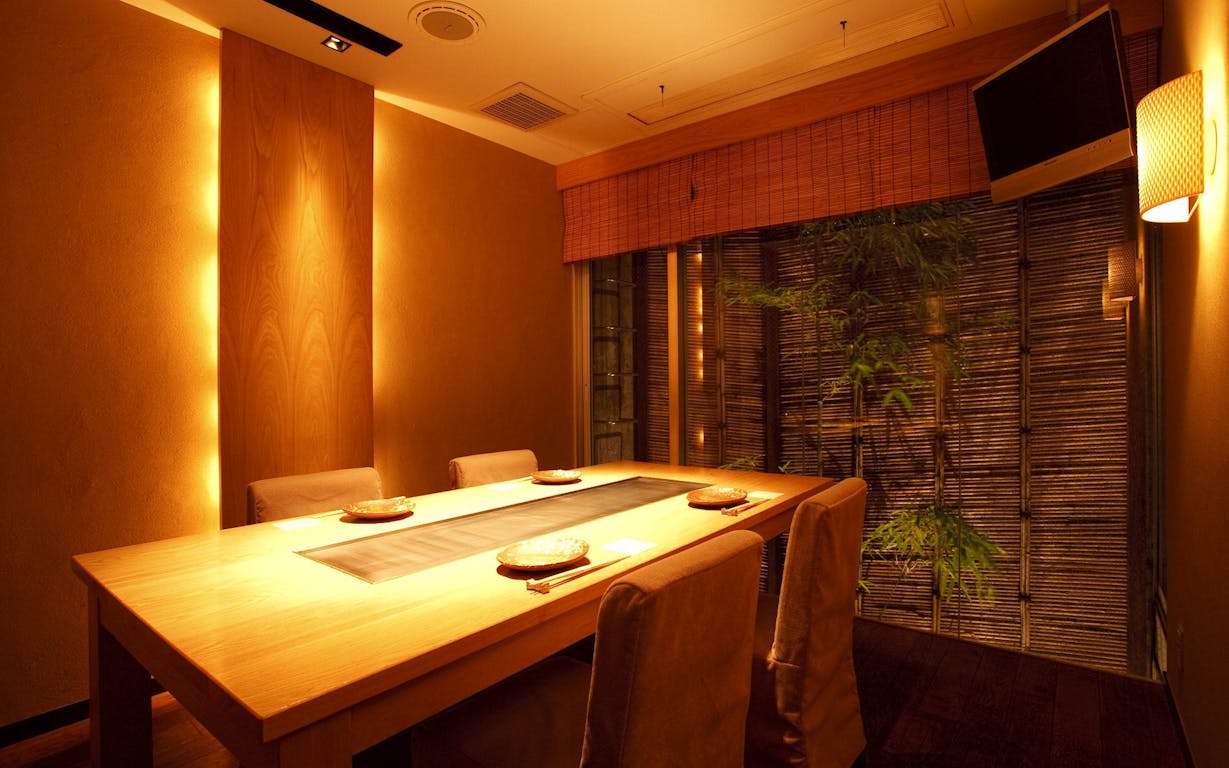 会食 接待におすすめ 六本木 麻布の個室で鉄板焼きが食べられるお店 8選 Kiwamino 会食 接待におすすめ 六本木 麻布の個室で鉄板焼きが食べられるお店 8選 Kiwamino