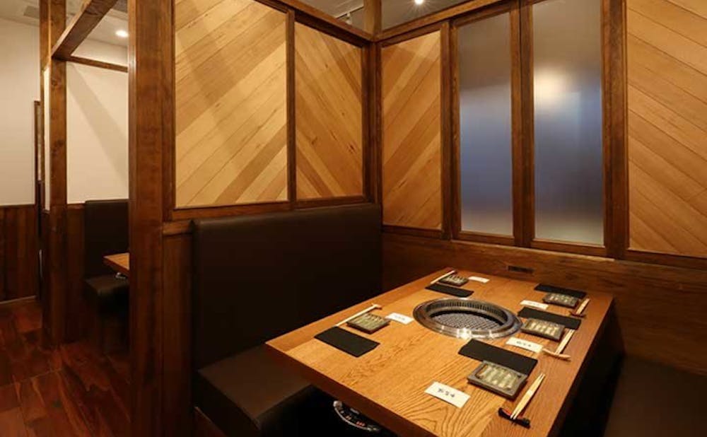 会食 接待に使える 六本木 麻布エリアで個室がある焼肉店 7選 Kiwamino 会食 接待に使える 六本木 麻布エリアで個室がある焼肉店 7選 Kiwamino