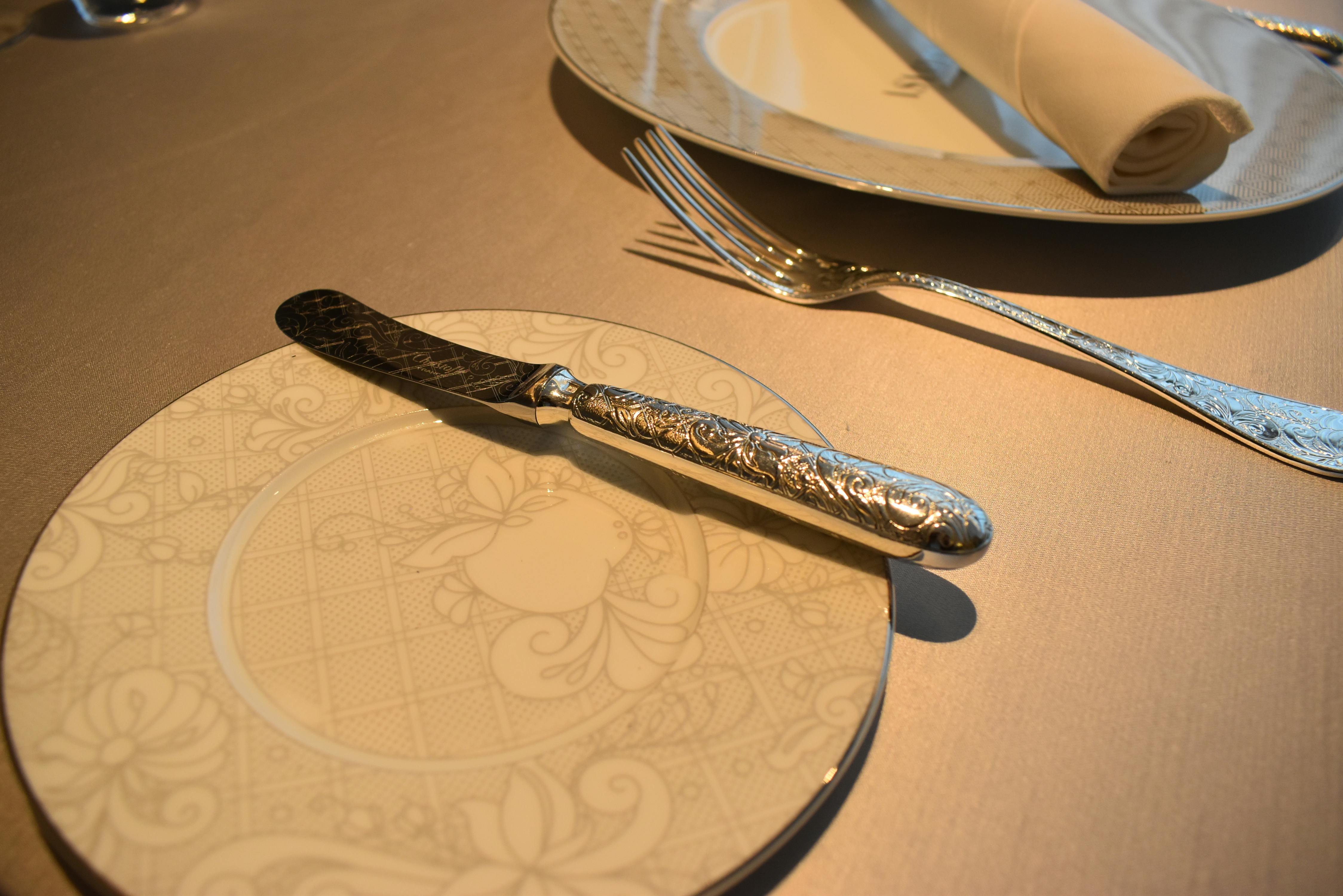 希少 クリストフル Christofle×マルセル・ワンダース テーブルスタンド Christofle｜カトラリーコレクション「ジャルダン・エデン」 - Web