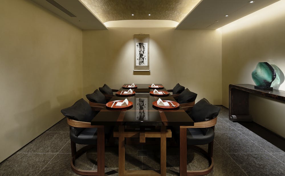 名店紹介 和田倉 パレスホテル東京6階 皇居を望む個室が豊富な日本料理店 Kiwamino 名店紹介 和田倉 パレスホテル東京6階 皇居を望む個室が豊富な日本料理店 Kiwamino