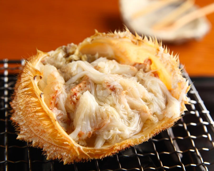 名店紹介 六丁目 蟹みつ 旬の活蟹を銀座の夜景と共に堪能する贅沢な時間を Kiwamino