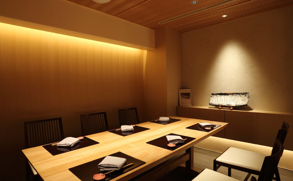 会食 接待に使える 銀座で個室がある日本料理店 8選 Kiwamino 会食 接待に使える 銀座で個室がある日本料理店 8選 Kiwamino