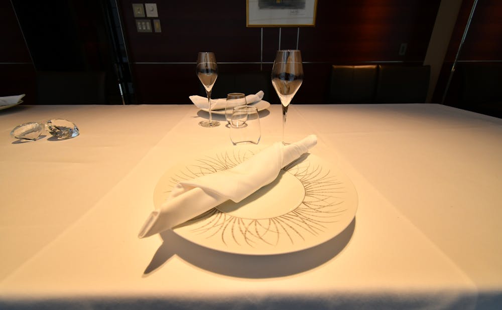 銀座の名店紹介 アルジェント シェフの哲学と技術が彩る 大人フレンチ Kiwamino 銀座の名店紹介 アルジェント シェフの哲学と技術が彩る 大人フレンチ Kiwamino