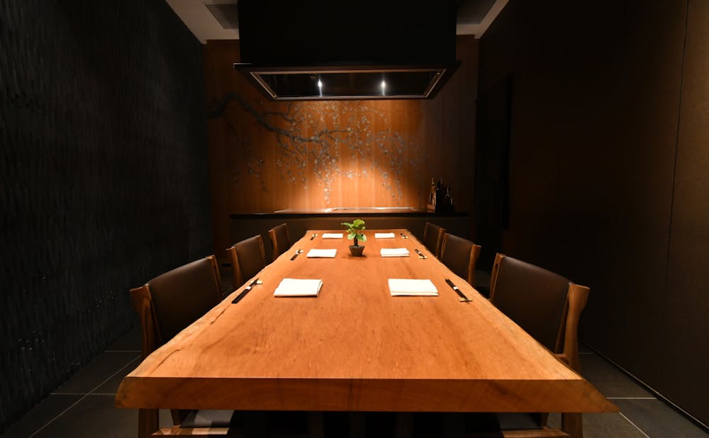 鉄板焼 桜 Sakura テッパンヤキ サクラ セルリアンタワー東急ホテル 鉄板焼 一休 Comレストラン