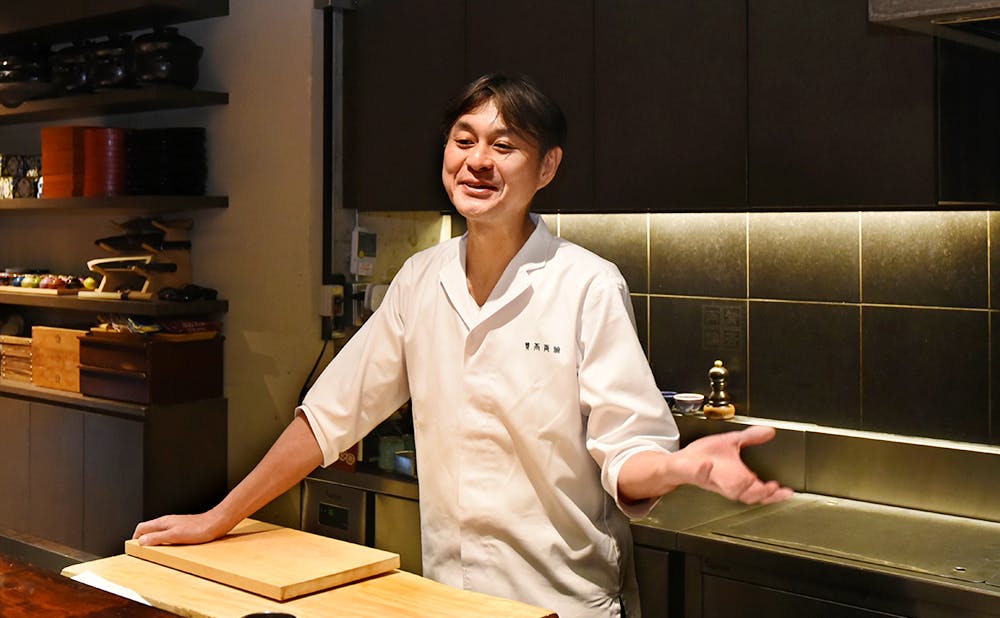 和食の名店「賛否両論」笠原将弘氏にインタビュー、理想のお店を実現させる行動力の原点とは | KIWAMINO