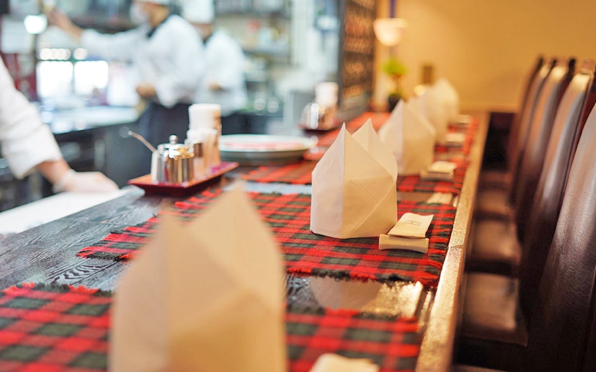 くいしんぼー山中の店内
