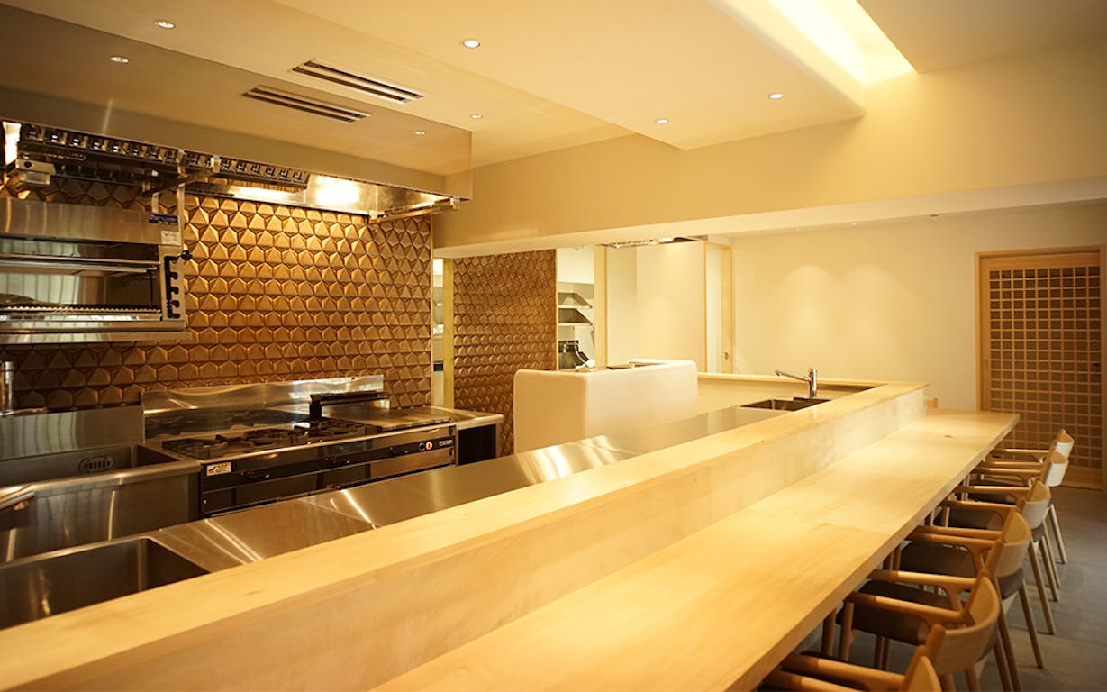 銀座大石の店内