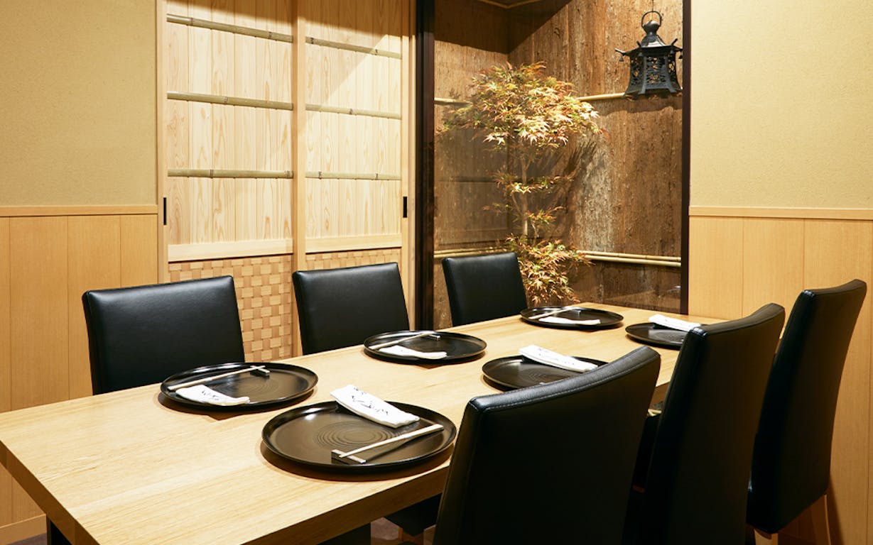 銀座くどうの店内