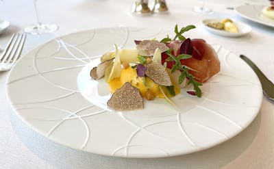 「フランス料理 ヌーヴェル・エポック」グルメレポ。洗練された空間で味わう一流のおもてなしと、旬を感じる絶品フレンチ