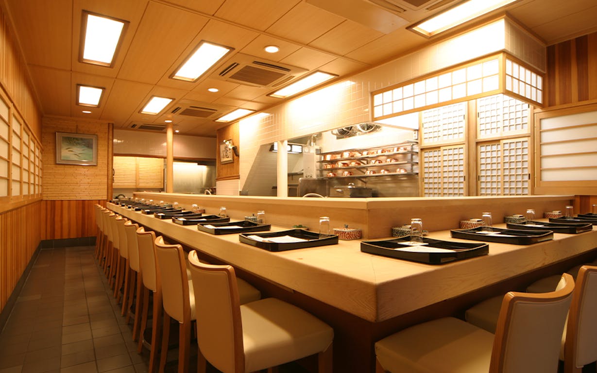 神田川 本店の店内