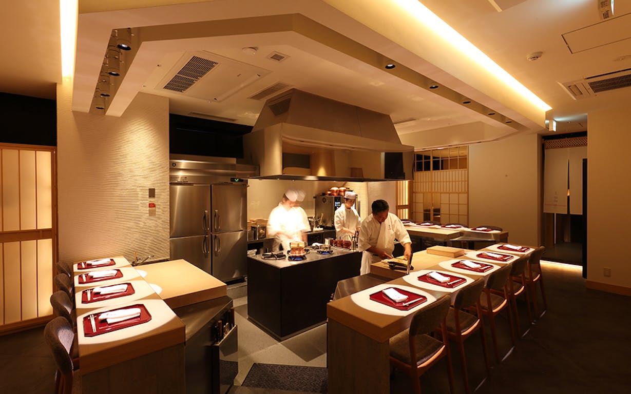 銀座 結絆の店内