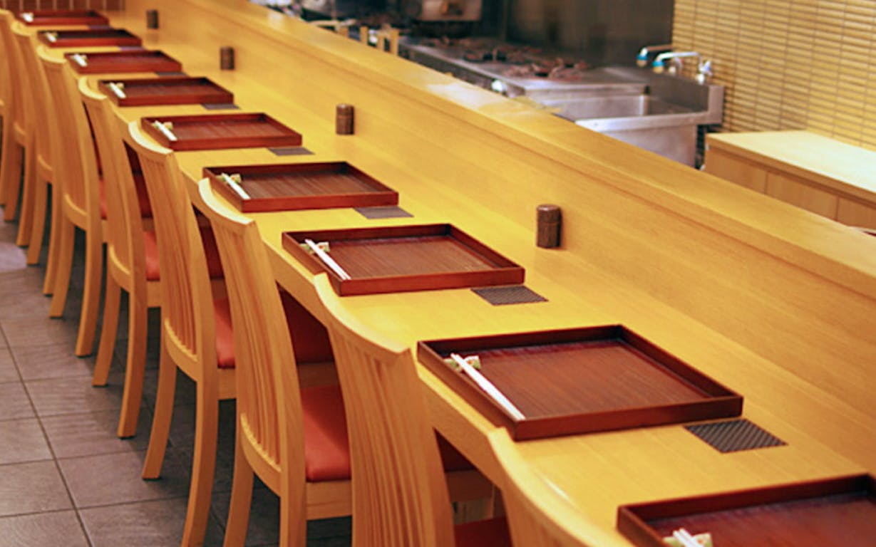 割烹 にしいの店内