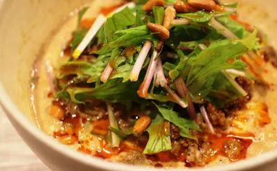 大人の「隠れ家」で美味しい中国料理を愉しむ。カウンター席のある名店特集